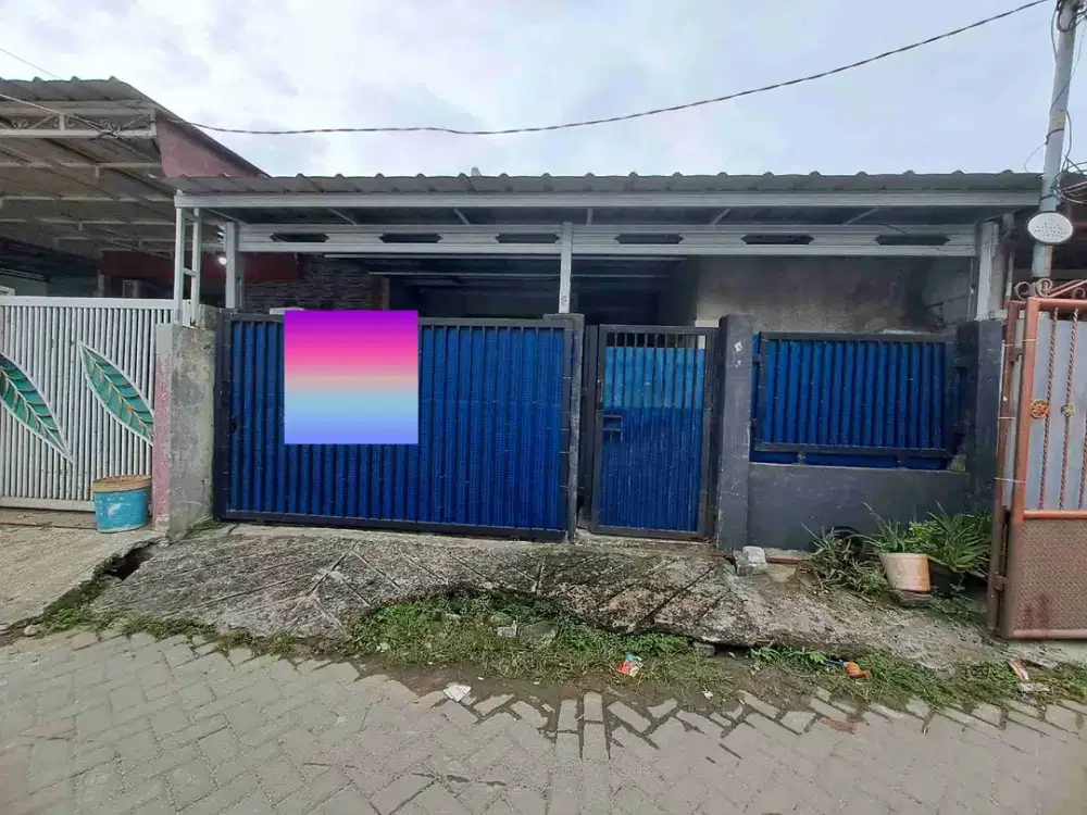Rumah siap huni , lingkungan nyaman, di Gondrong cipondoh Tangerang kota