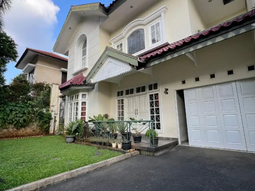 DIJUAL RUMAH CLASSIC MEWAH TERAWAT – KEBAYORAN BARU