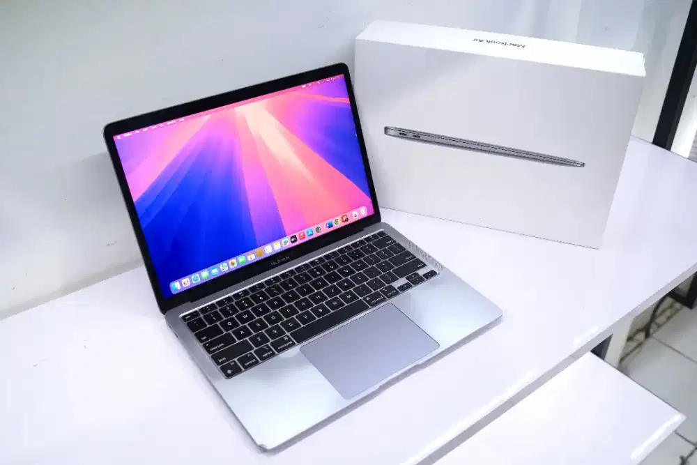 MacBook Air M1 2020 13inch.RAM8GB.SSD256GB Ex iBox