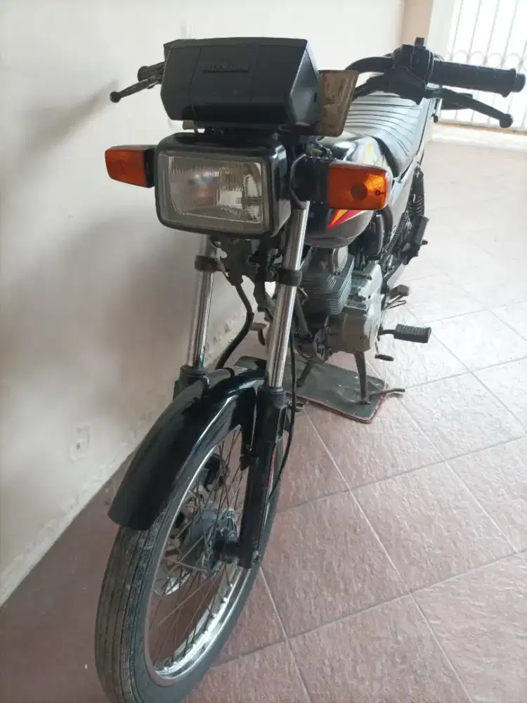 Gl Max 125 tahun 2004