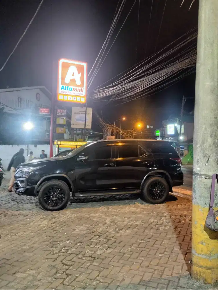 mencari lowongan pekerjaan