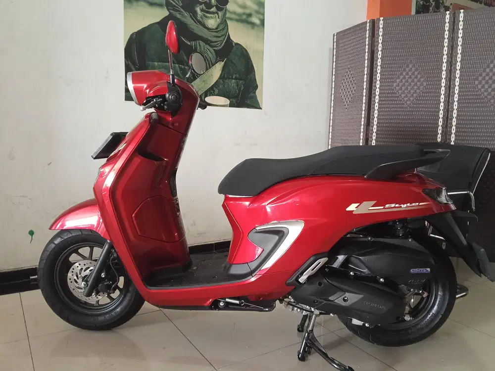 Honda Stylo 2024 kilometer 2000 seperti baru