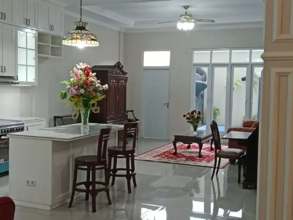DIJUAL BRAND NEW TOWNHOUSE AMERICAN CLASSIC MODERN DI KAV DPR JAGAKARSA
