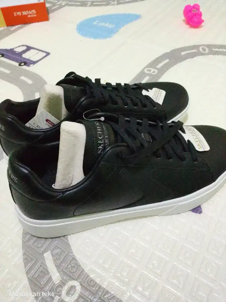 Sepatu Skechers