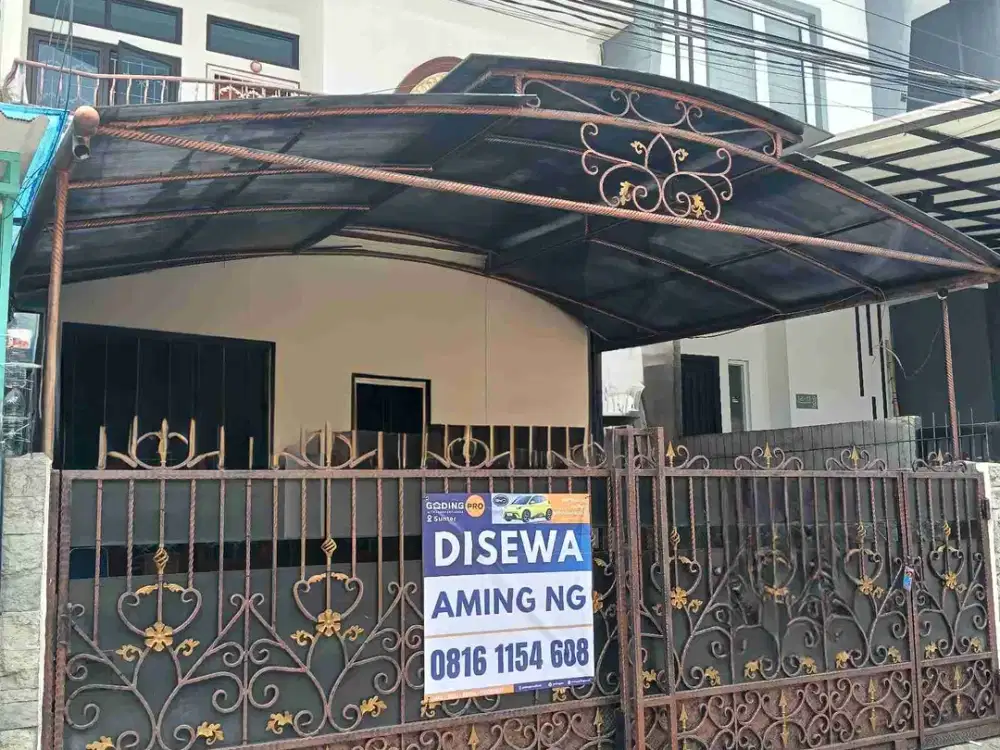 Rumah 2,5 lantai row jalan 2 mobil siap pakai disewakan Sunter Jakarta Utara