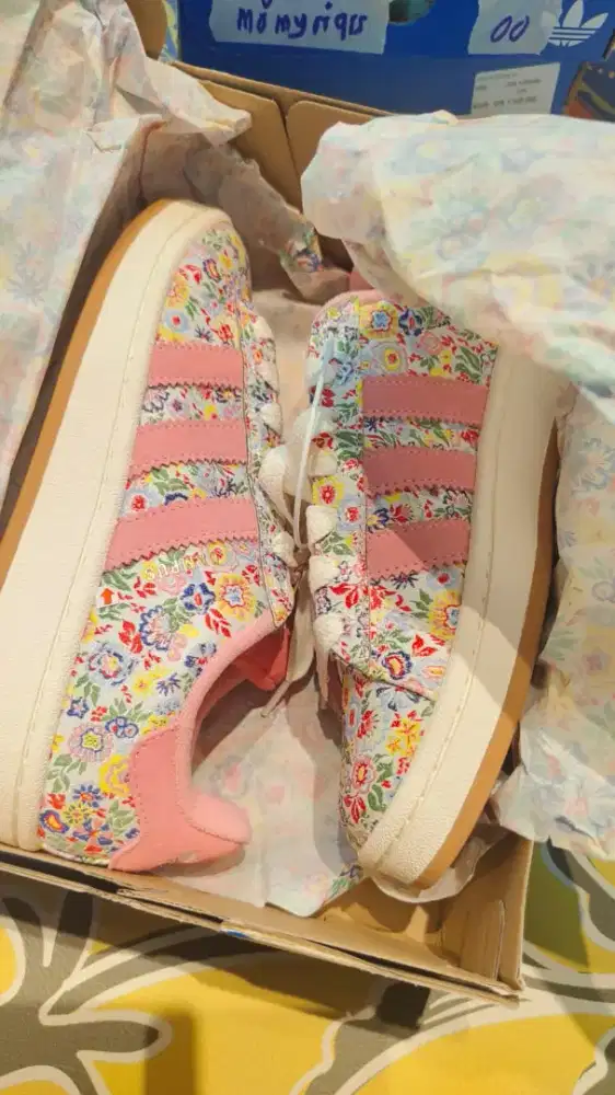 Sepatu Adidas Campus London Liberty