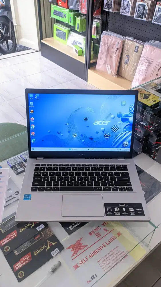 ACER A314-36M (putih)