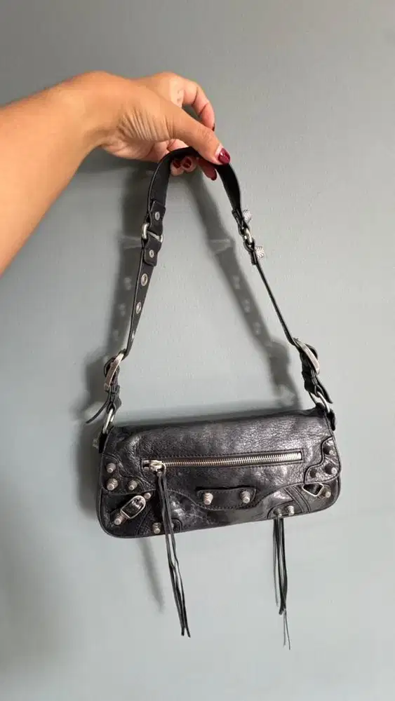 Balenciaga Le Cagole Shoulder Bag