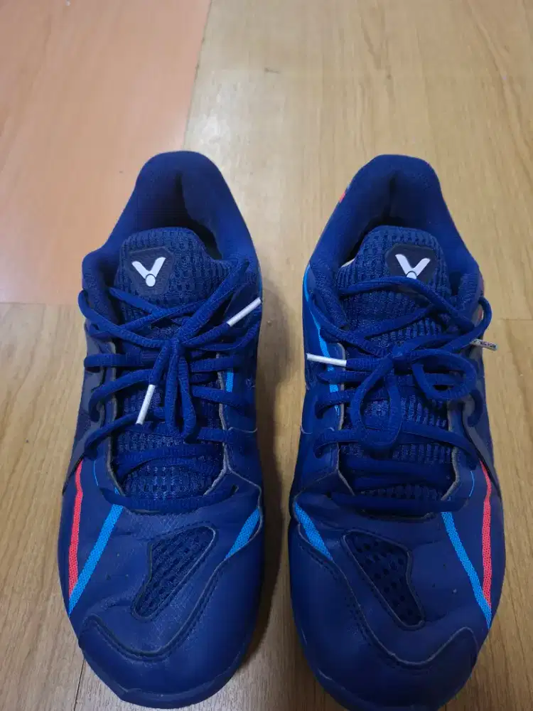Sepatu Badminton Victor P6500
