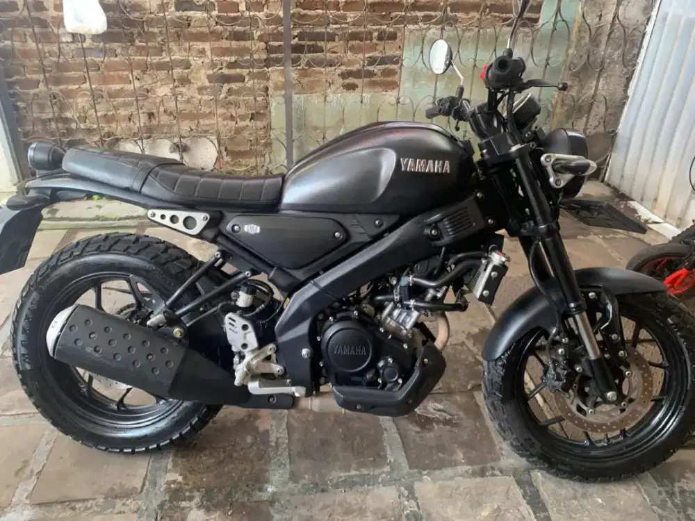 YAMAHA XSR 155 BLACK TAHUN 2020