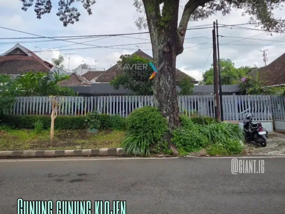 Rumah klasik Terawat di jalan gunung gunung Klojen Malang