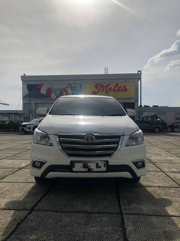 (Cash) (Low KM) Kijang Innova 2.0 V AT Bensin 2015