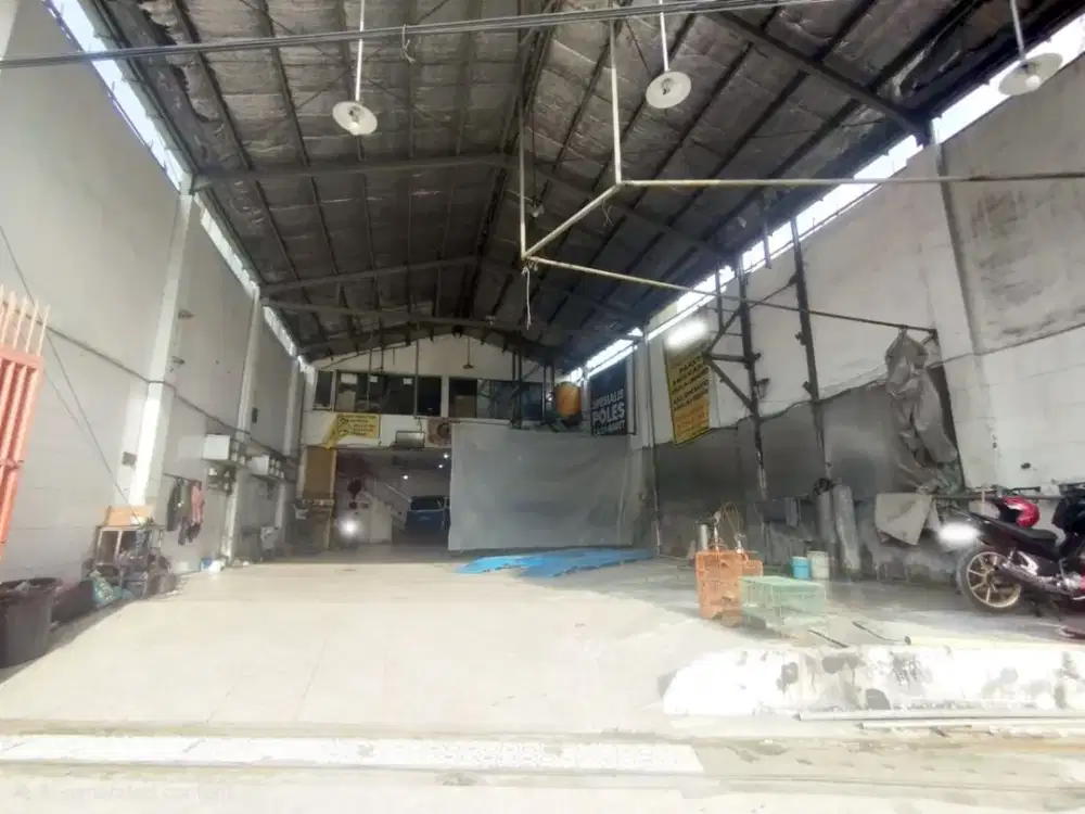 Gudang di Raya Jemursari