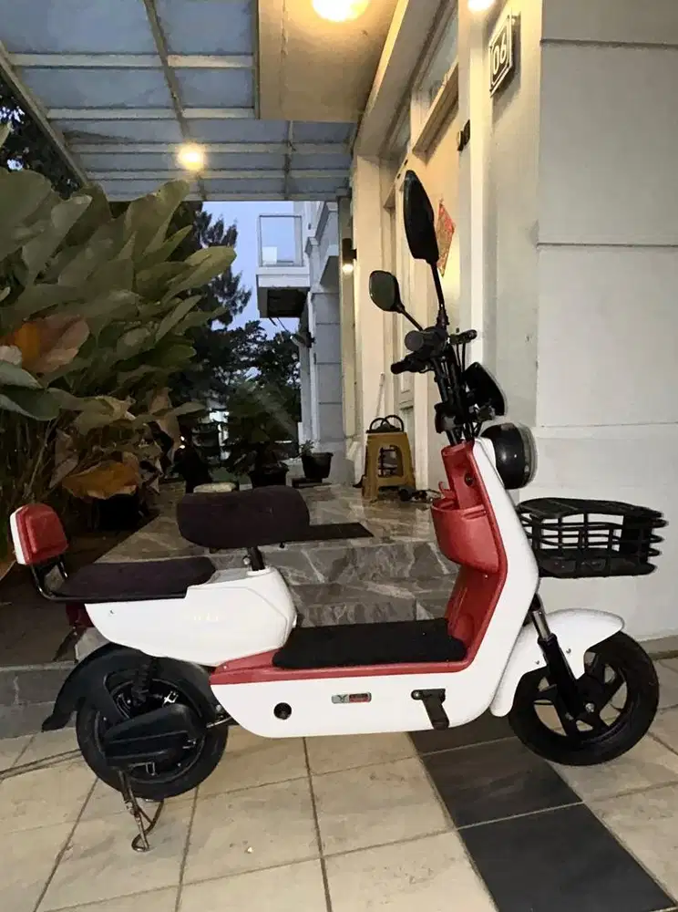 NEPIS! SELIS UWINFLY D7S KONDISI TERAWAT.