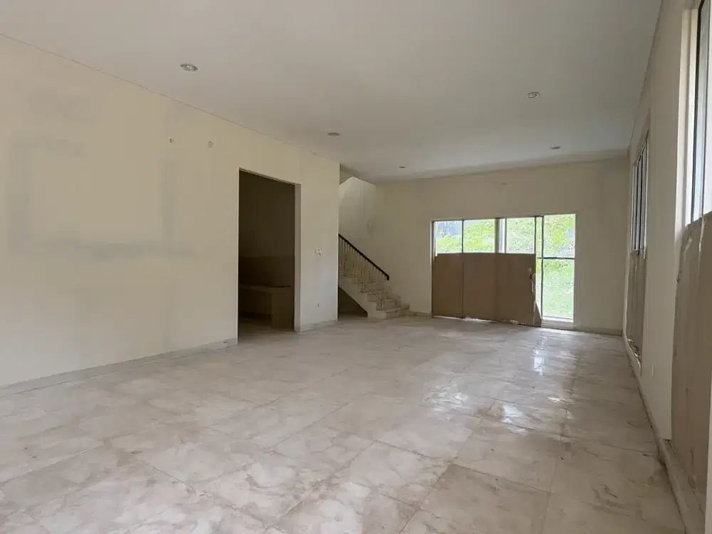 Rumah On Progess 2,5lt 15x25 375m 4KT Crown Golf PIK Pantai Indah Kapuk