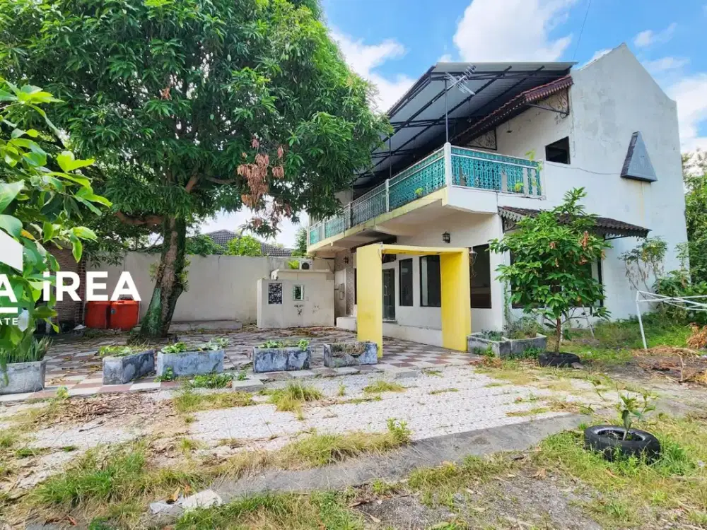 DIJUAL RUMAH 2 LANTAI DI SOLO DEKAT KAMPUS USB