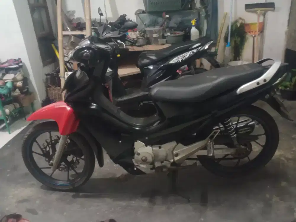 Karisma x 125 THN 2005