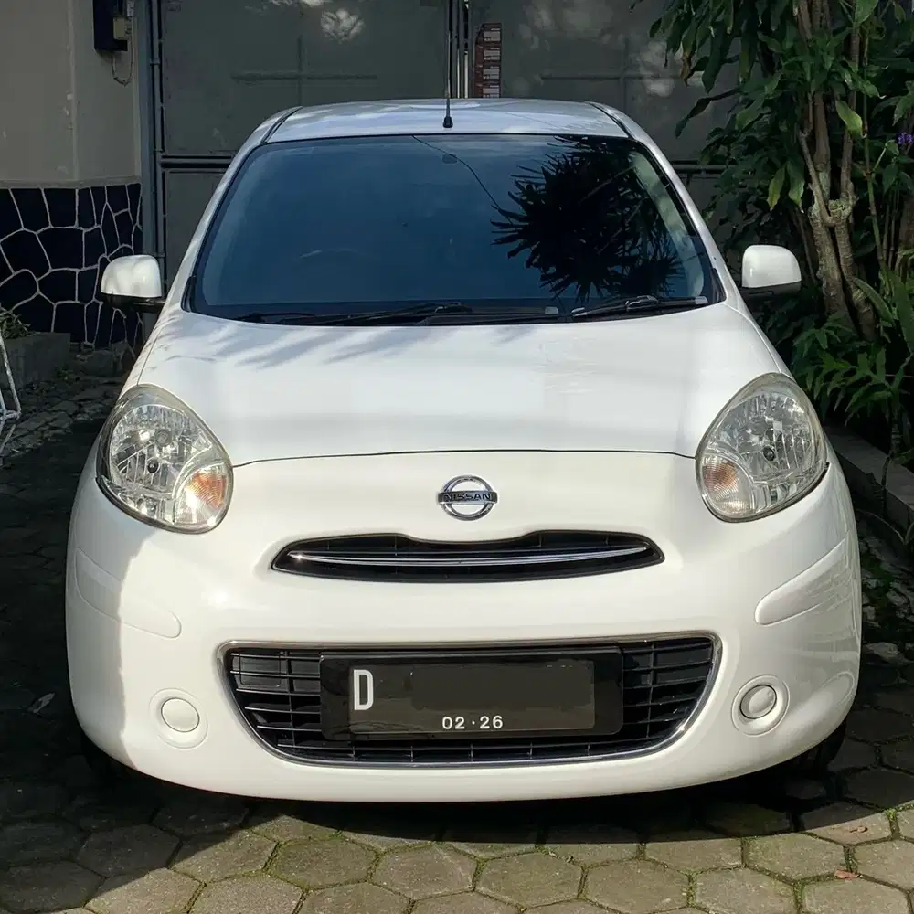 Nissan March 1.2 MT 2011 White