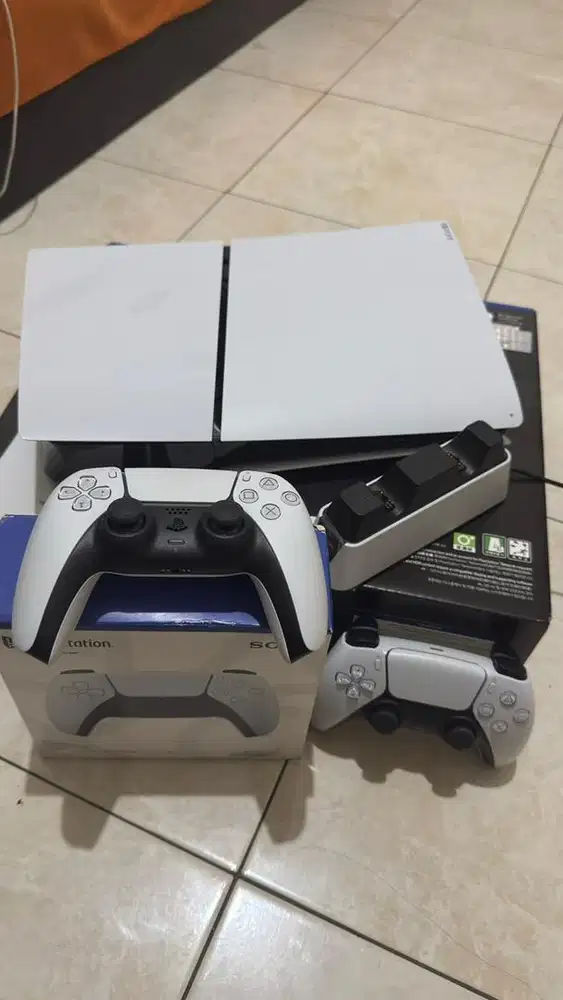 PS5 SLIM DIGITAL