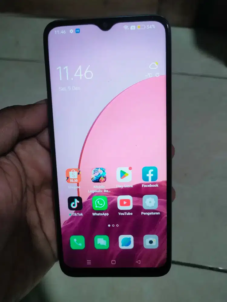 Oppo a78 8/128 (refurbisan)