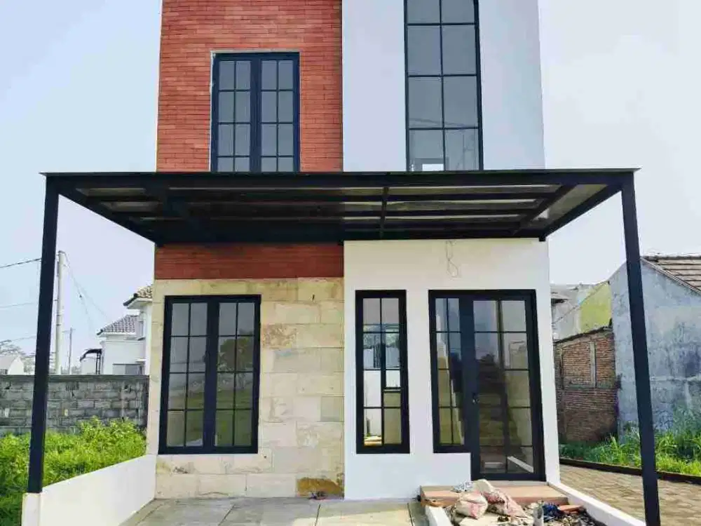 RUMAH MEWAH 2 LANTAI SUKUN KOTA MALANG