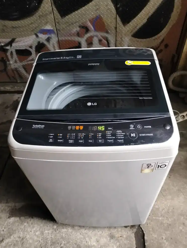 Bismillah semoga laku jual mesin cuci merk LG ukr 8.5kg kondisi normal