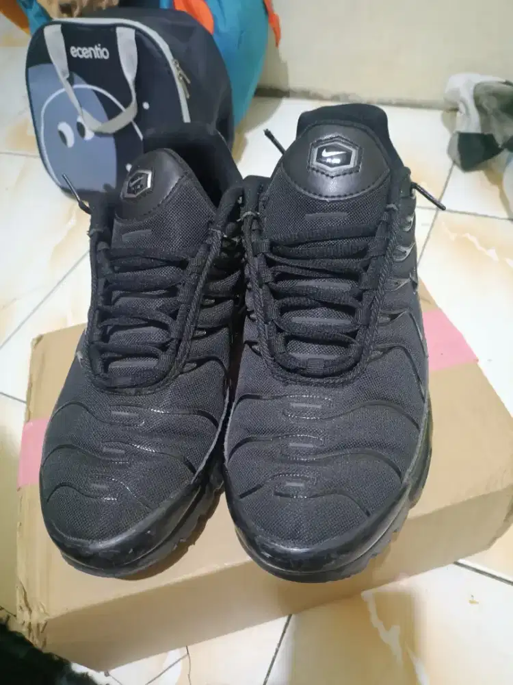 Sepatu NIKE AIRMAX TN