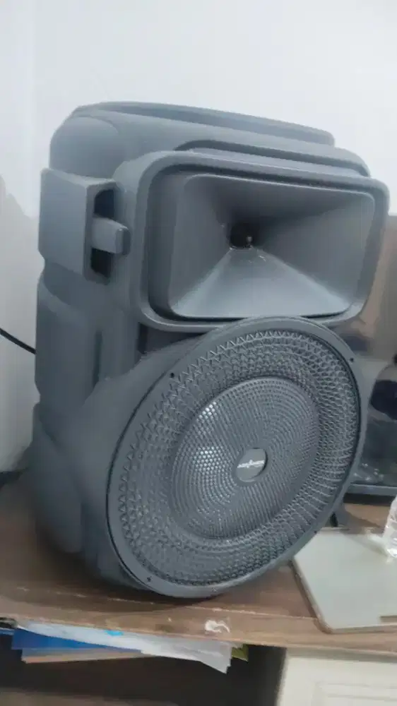 Speaker aktif merk advanced