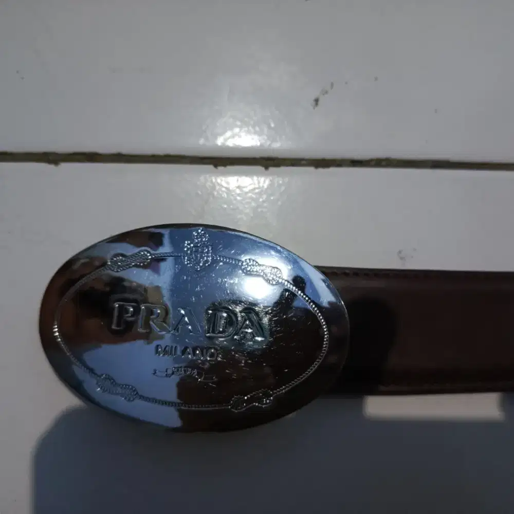 Gesper Ikat pinggang PRADA italy