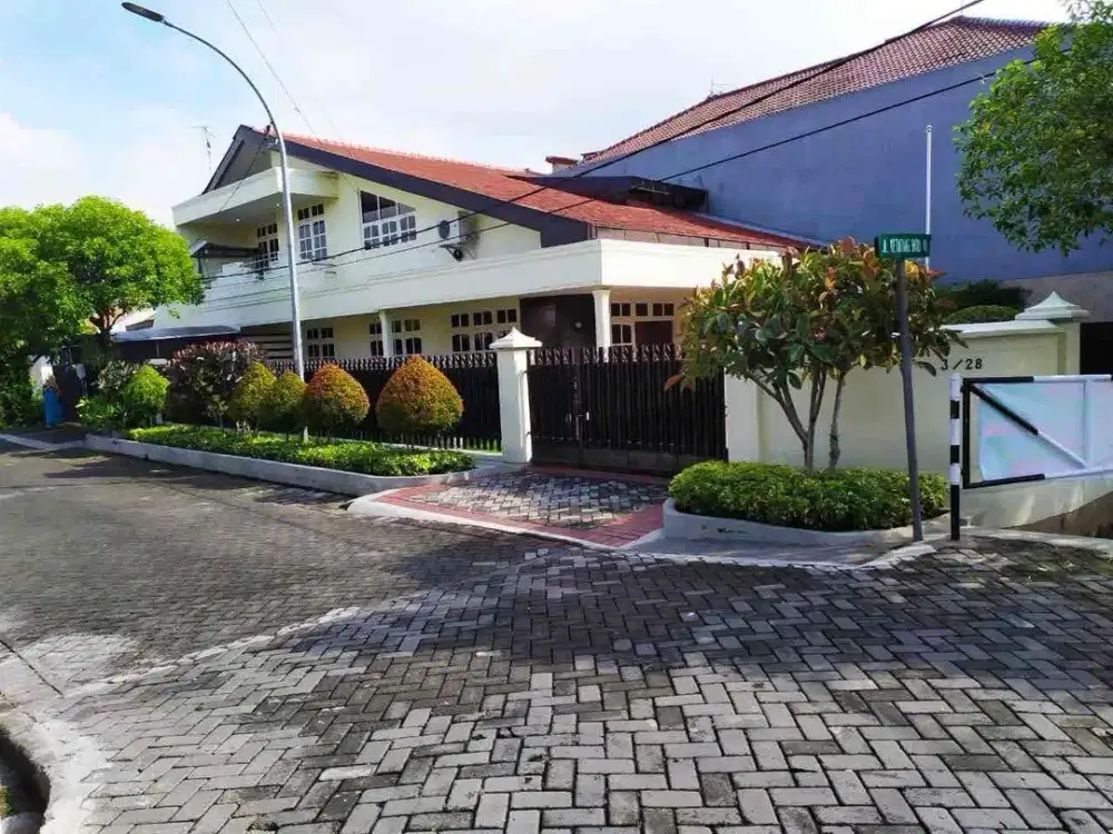 DiJual Rumah Hook Siap Huni Jalan Ketintang