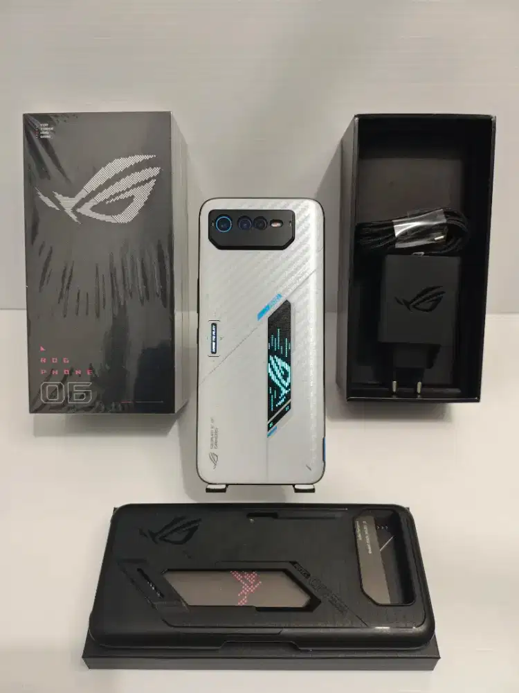 Asus Rog Phone 6 5G 8/256 Gb Likenew 99% Terawat Ex Resmi bs TT/BT yah