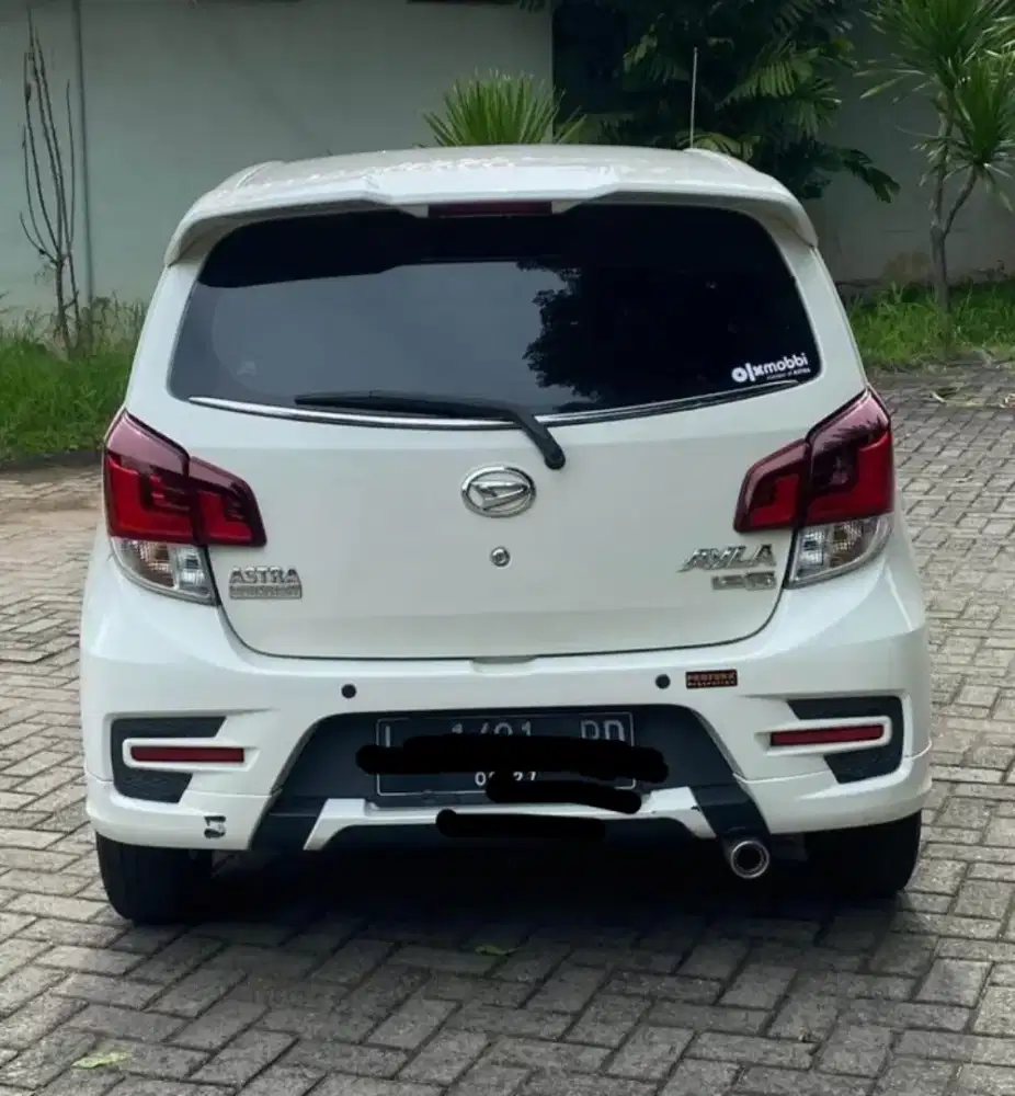 Daihatsu ayla 1,2 R Bensin-MT putih