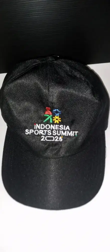Topi sport summit 2025 hitam