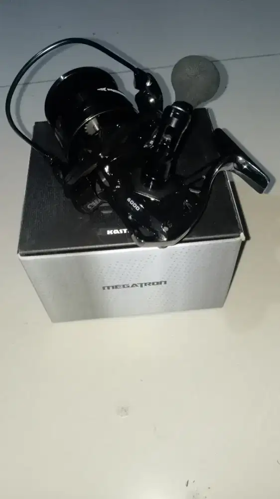 Reel spinning kastking Megatron