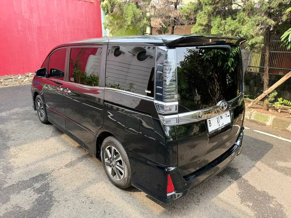 Toyota Voxy 2018 Bensin