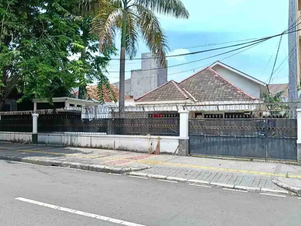 Rumah usaha besar dijual lokasi strategis Tanah Abang Jakarta Pusat