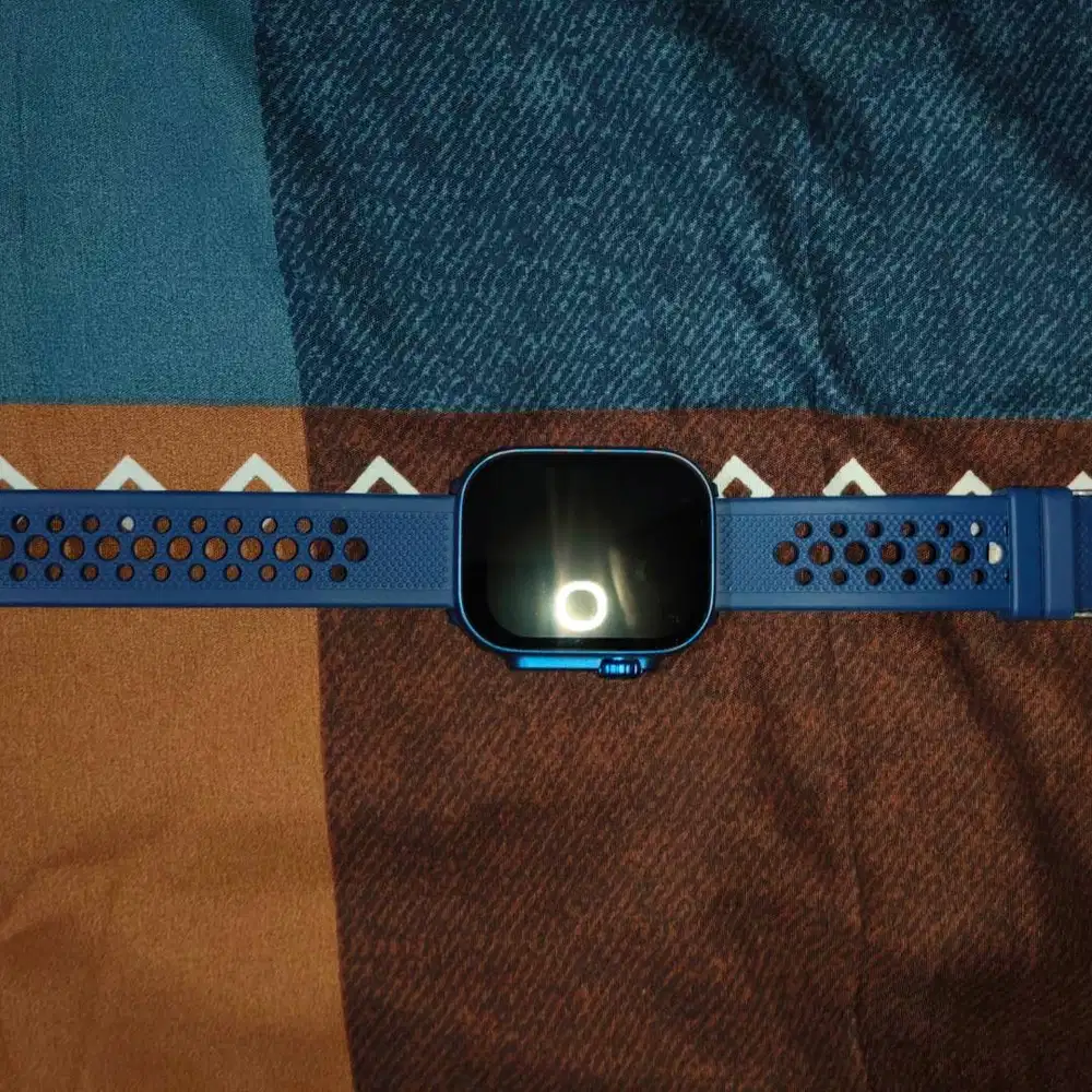 jam tangan biru
