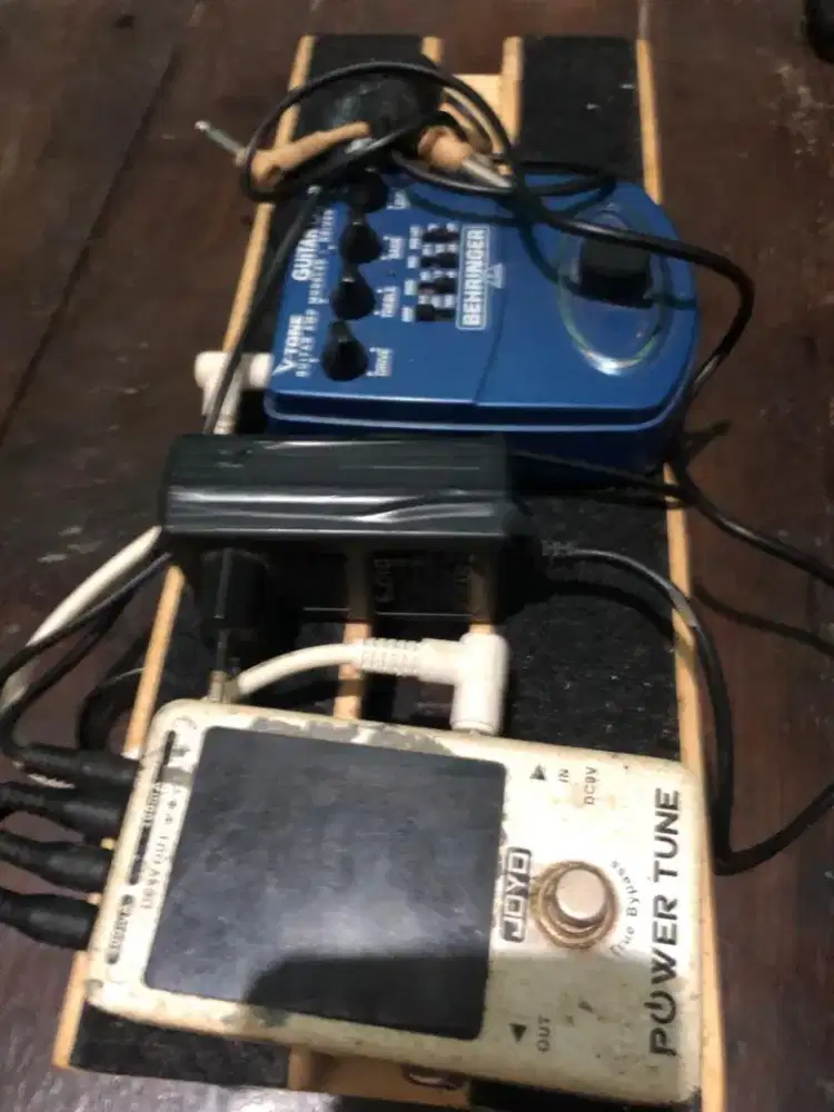 Efek guitar , behringer asli