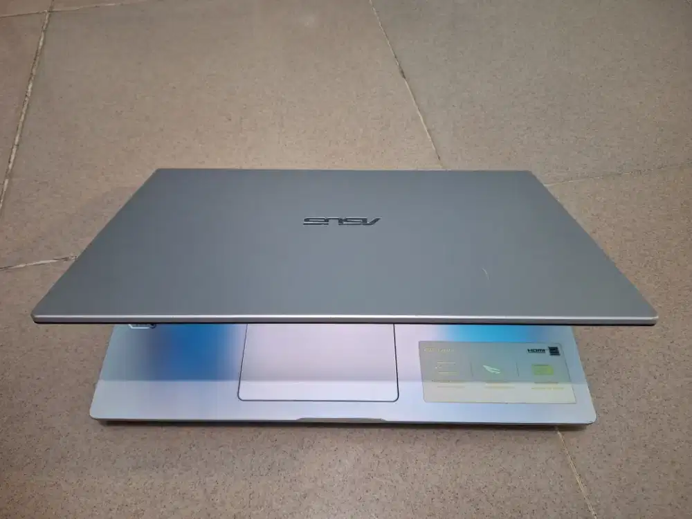 Bismillah dijual laptop asus vivobook slim a4 ram 8gb siap pakai