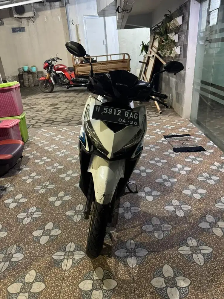 vario 2016 putih honda
