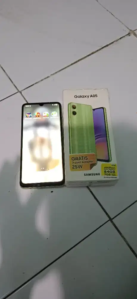 SAMSUNG A 05     4/64