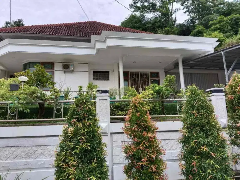 Dijual Rumah  Mewah Full Furnished di Papandayan Semarang