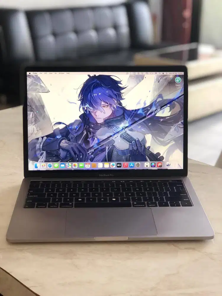 MacBook Pro Touch Bar 2018 Intel Core i7 RAM 16GB SSD 256GB