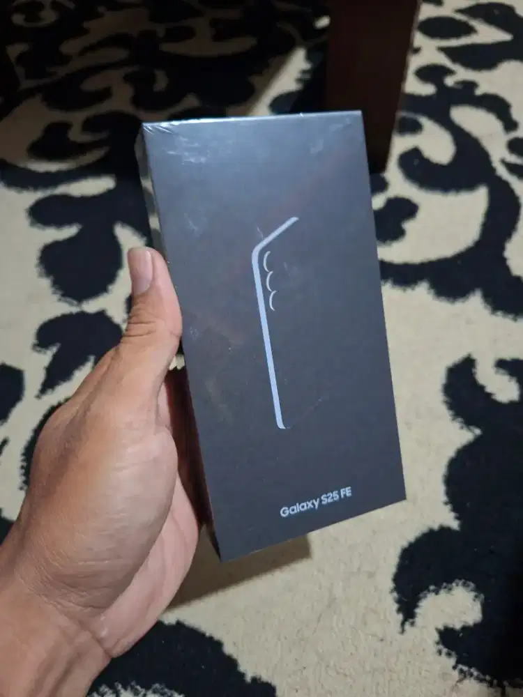 Samsung s25 fe 8/256 Black masih baru gk jadi pakai 8.7jt