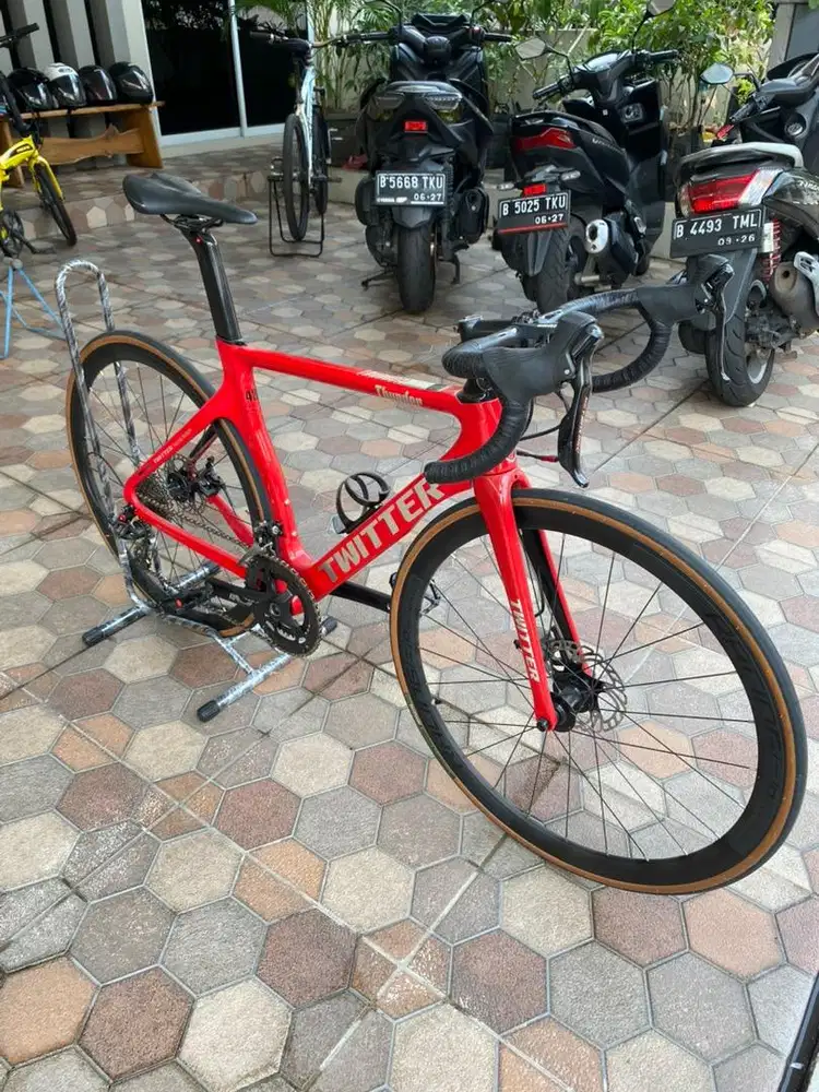 Sepeda roadbike