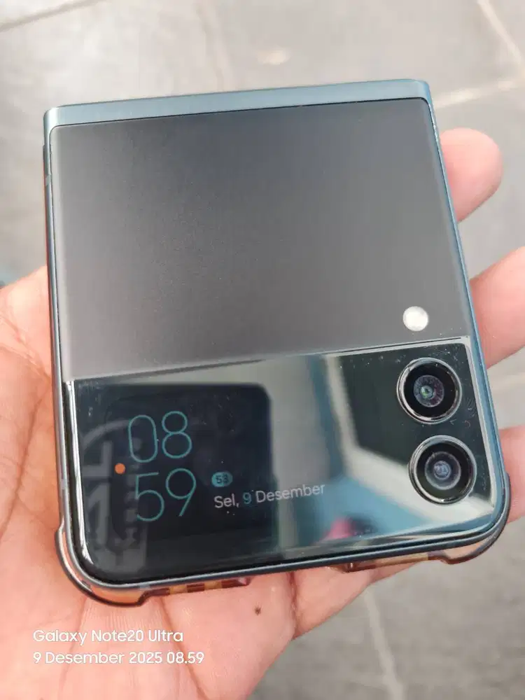 Samsung ZFlip 3 8/128