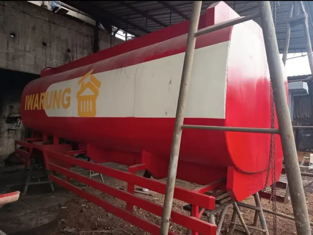 Tangki 8000 liter mulus seperti baru