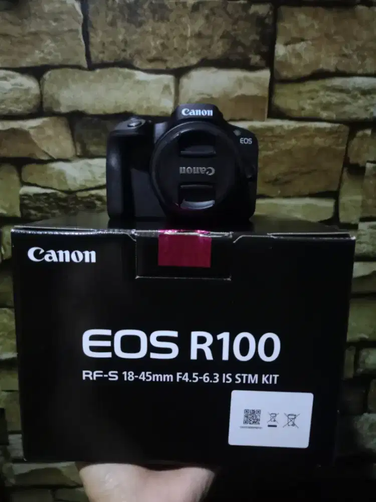 kamera Canon eos R100