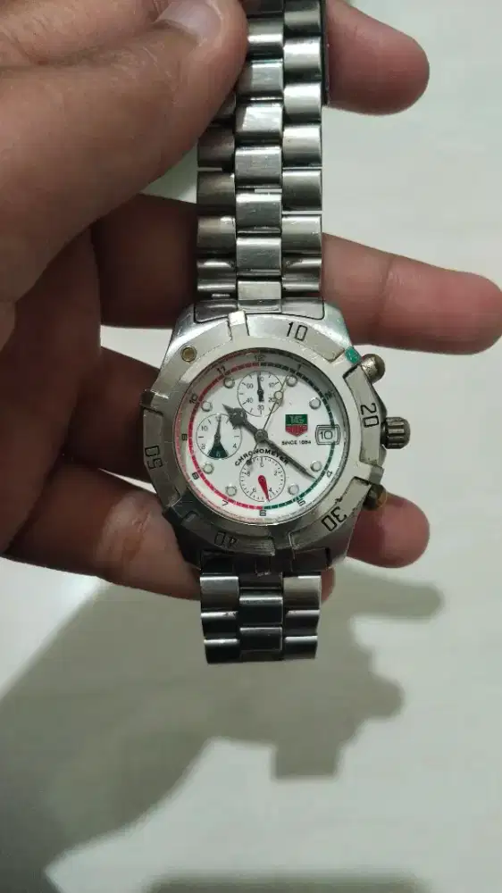 Dijual karna sudah tidak dipakai