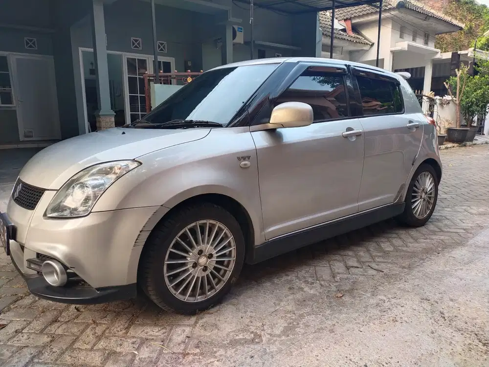 Suzuki Swift 2011 Bensin